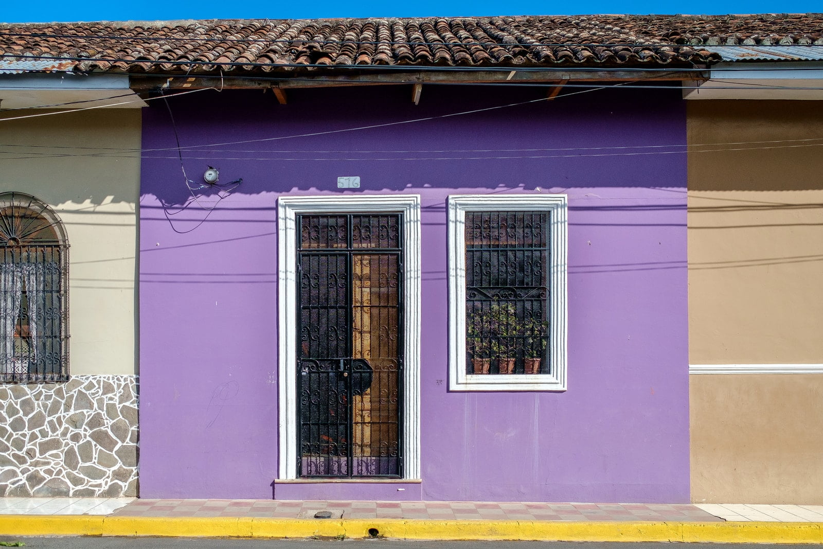 Calle Atravesada, Granada, Granada, Nicaragua